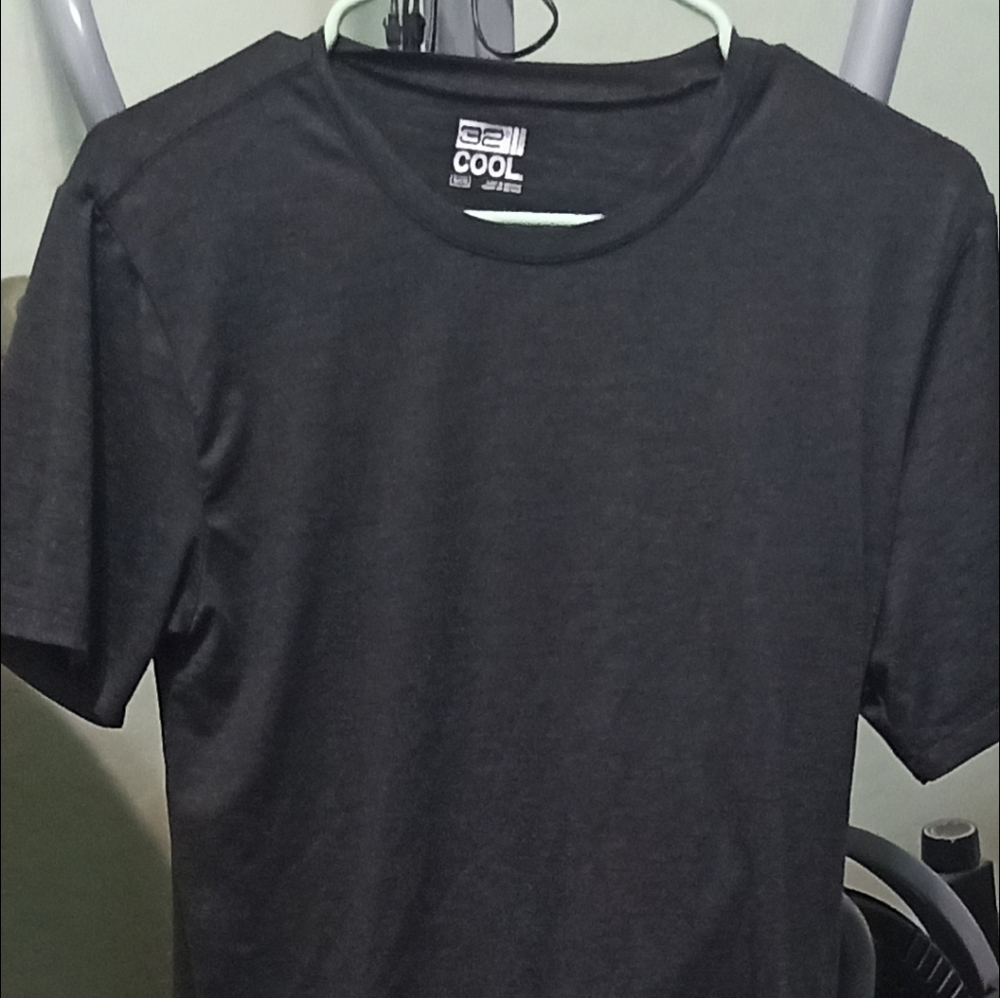 Mens Small Athletic 32 Cool Shirt